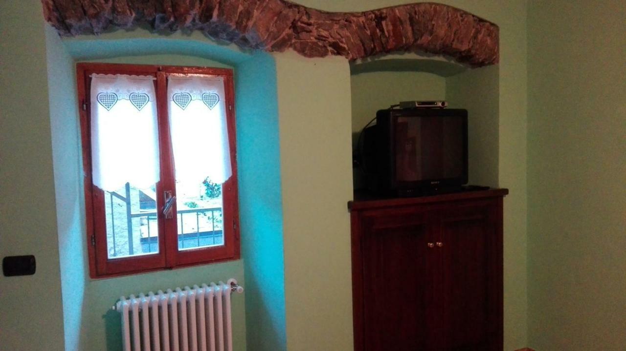 Вілла Il Borgo Di Monica Домодоссола Екстер'єр фото