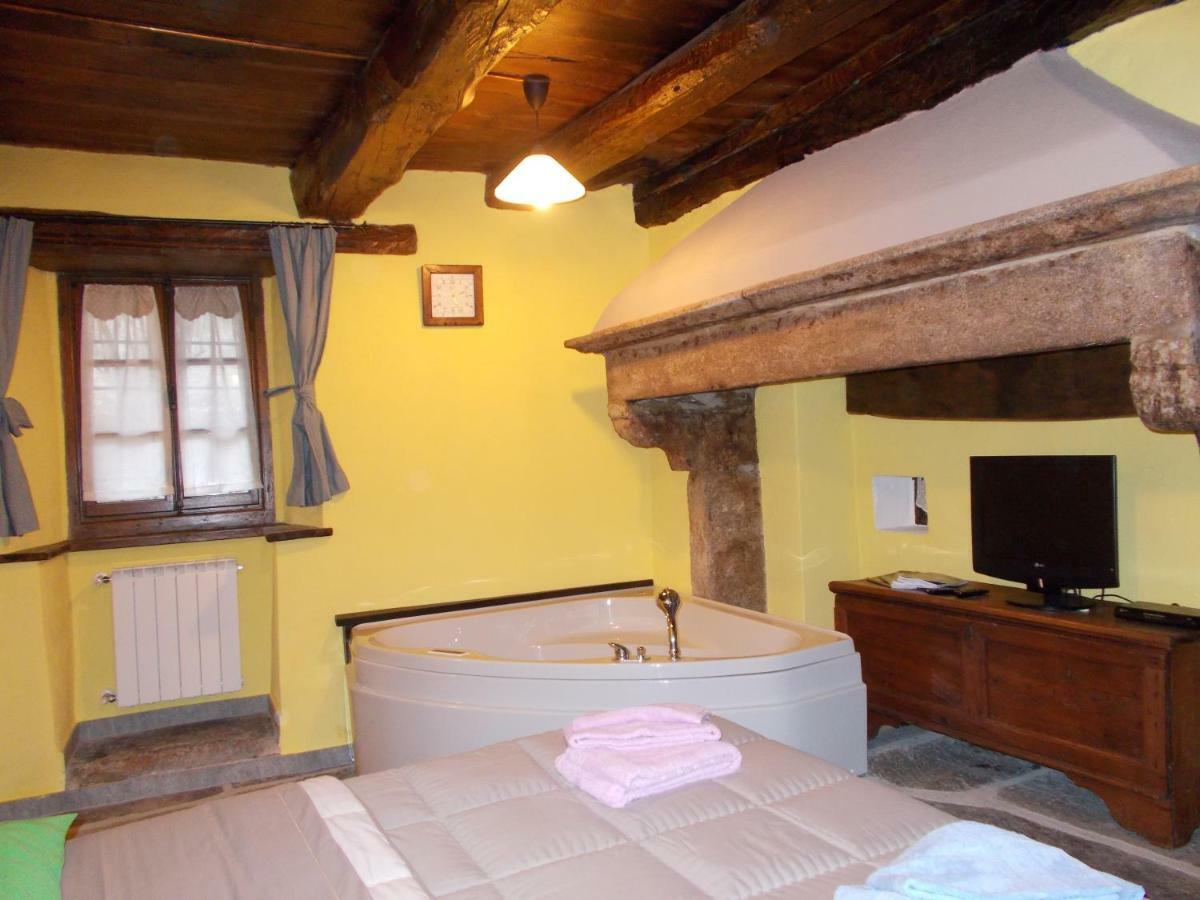 Вілла Il Borgo Di Monica Домодоссола Екстер'єр фото