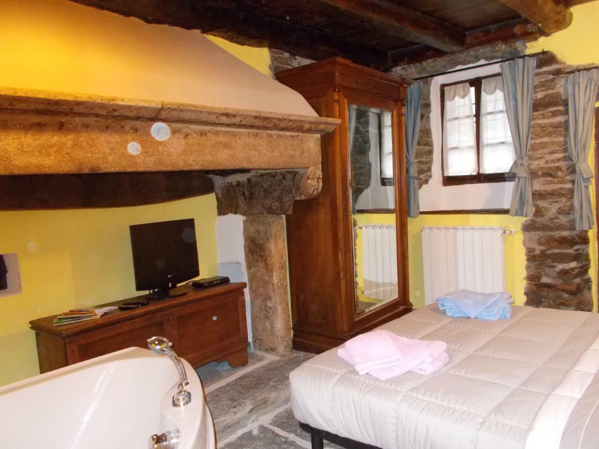 Вілла Il Borgo Di Monica Домодоссола Екстер'єр фото